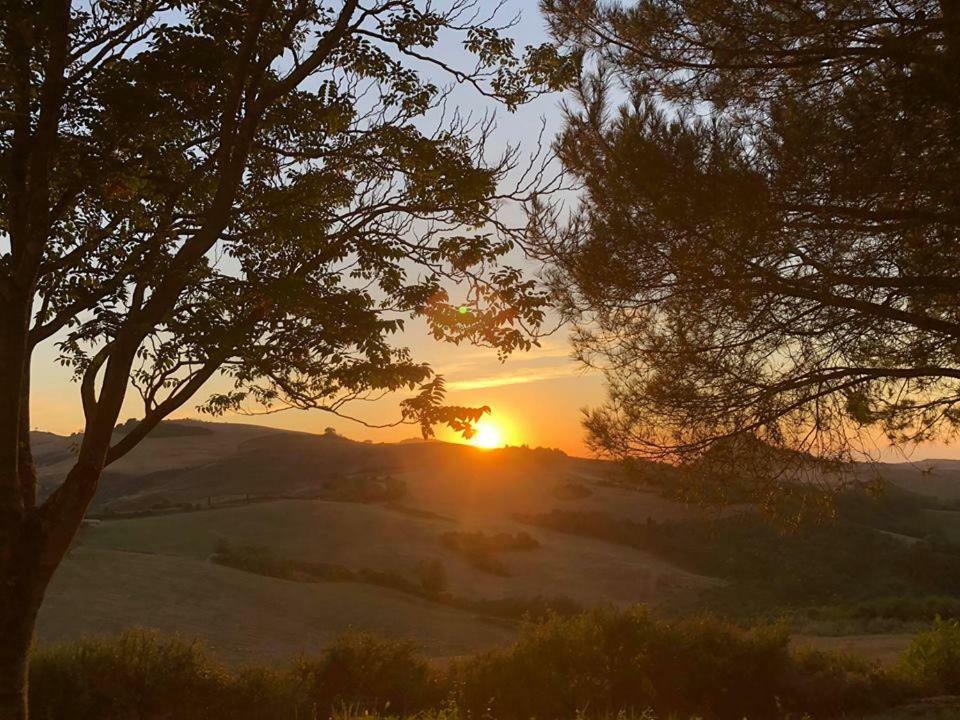 Podere San Francesco Bed & Breakfast โวลแตร์รา ภายนอก รูปภาพ